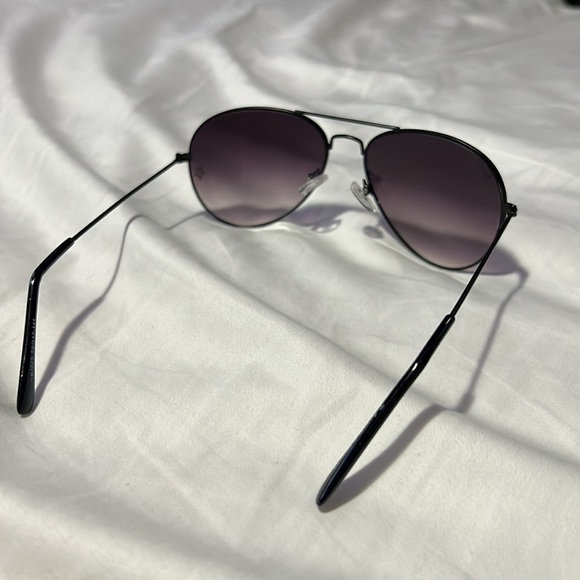 Ray Ban - Picture 2 of 3